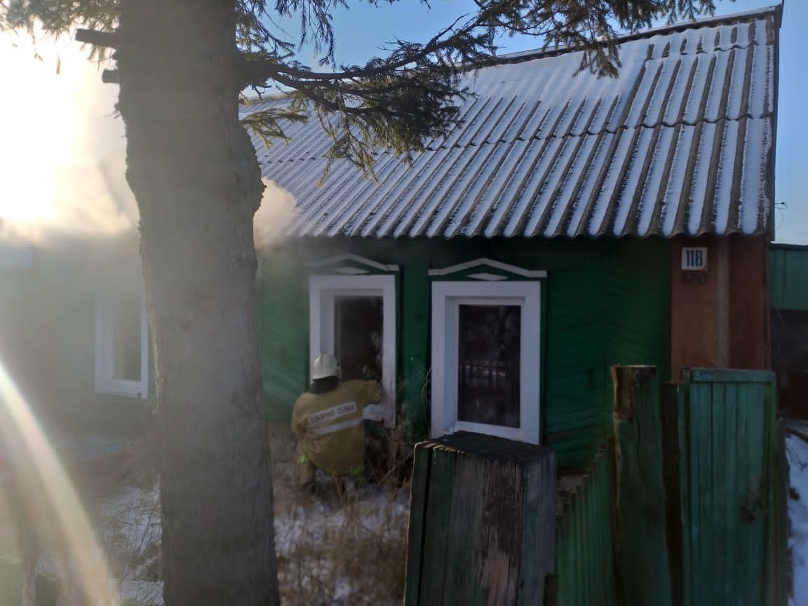 «Печные» пожары повредили дома в Ширинском районе и Абакане