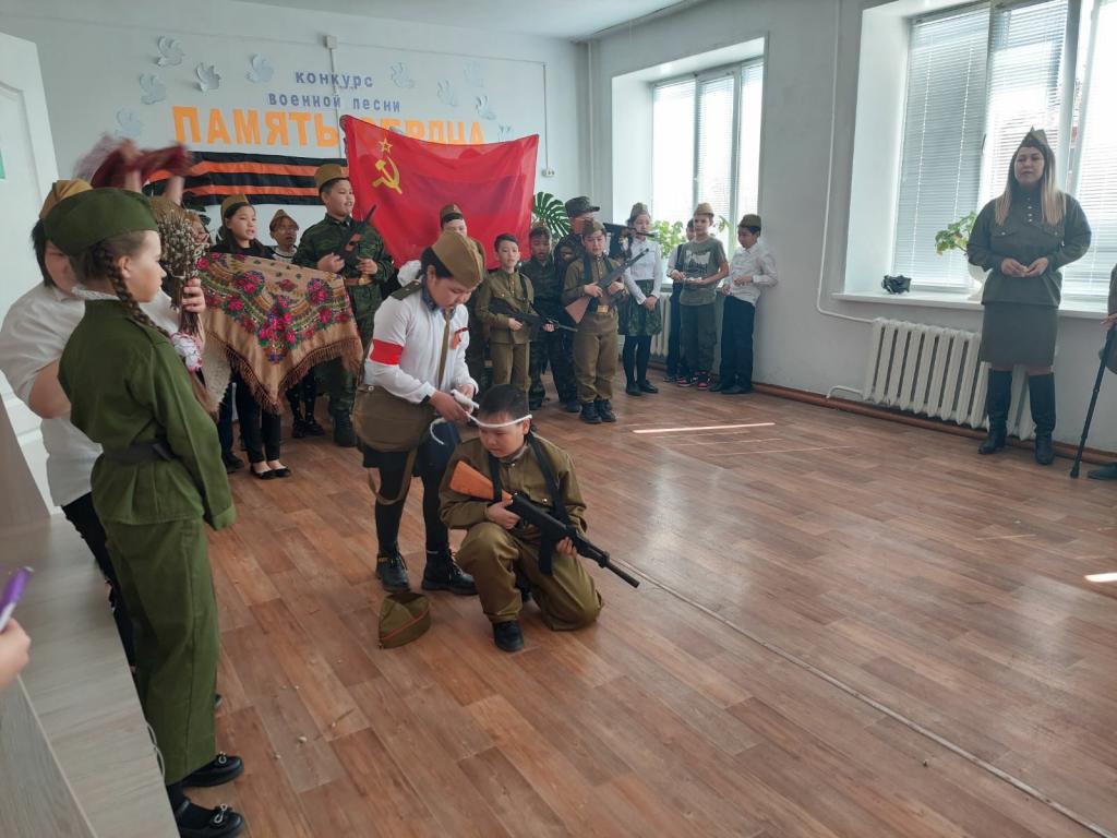 Конкурс военно- патриотической песни "Память сердца" в Аскизском лицеи