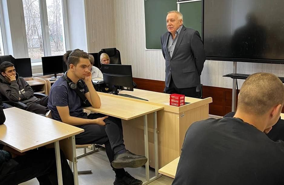 В абазинском техникуме решали что важнее – работа или учёба
