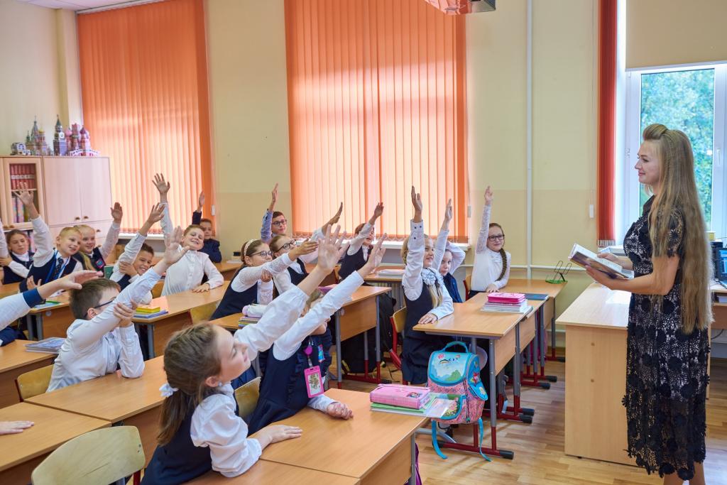 Более шести тысяч учителей со всей страны подали заявки на участие в телешоу «Классная тема»