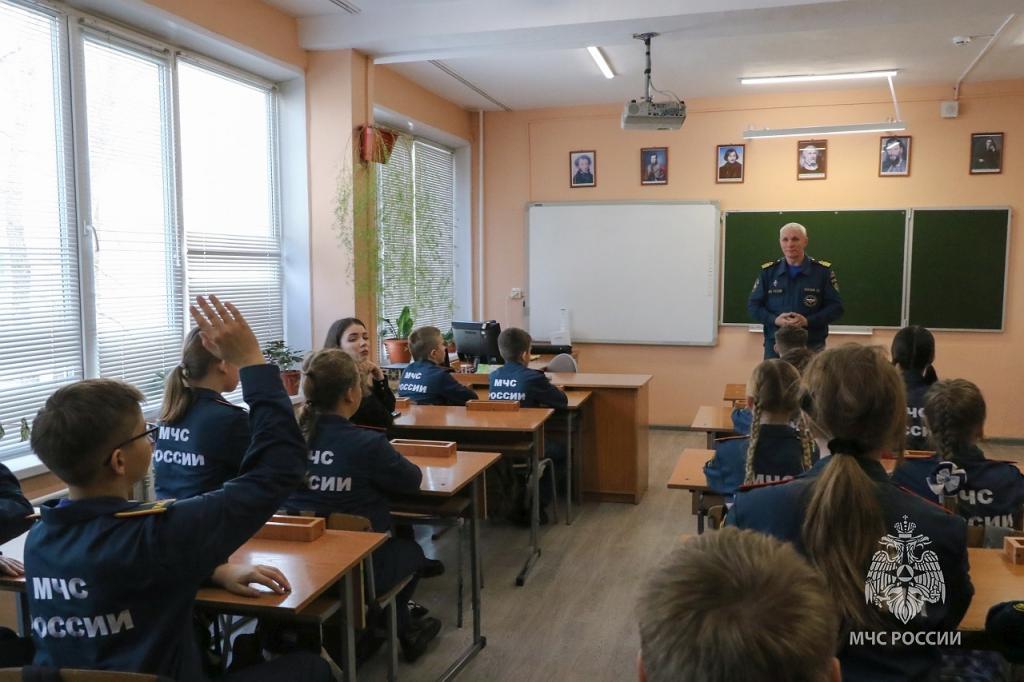 В период становления льда со школьниками проводят дополнительные занятия