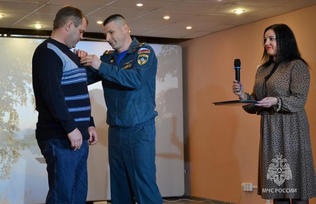 Житель Сорска отмечен медалью «За спасение на пожаре»