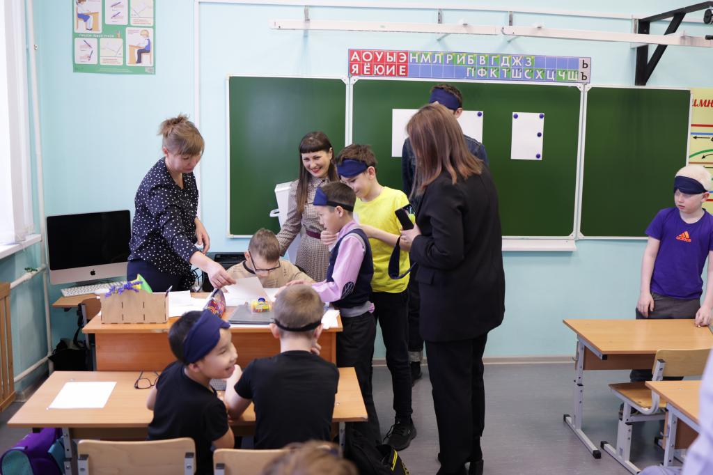 В Хакасии прошёл марафон «Мы можем сердцем видеть свет» для детей с нарушениями зрения
