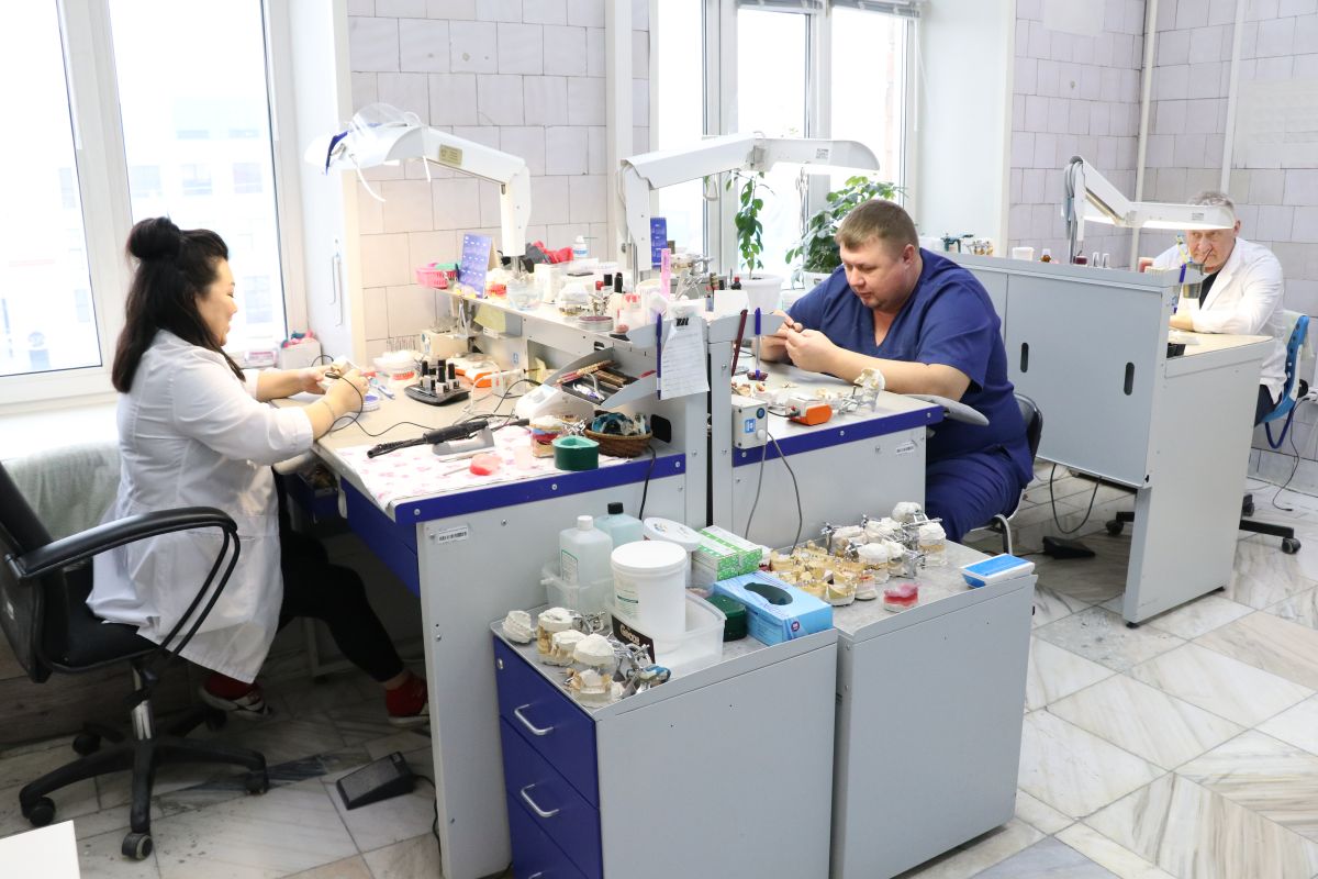 Зубопротезирование льготных категорий граждан: итоги и планы