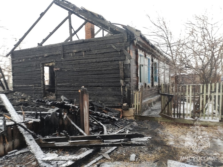 В Ширинском районе устанавливают причину трагического пожара
