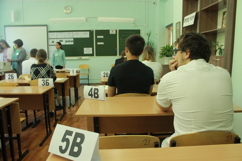 ЕГЭ по биологии и иностранным языкам проходит в Хакасии