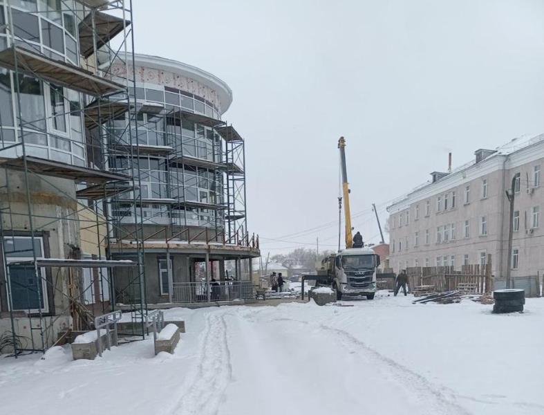 Строительство детской поликлиники в селе Аскиз ведется опережающими темпами