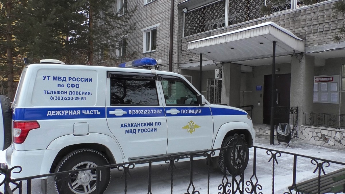 В Хакасии пересечена деятельность закладчика «синтетики» при сбыте наркотиков в крупном размере через тайники