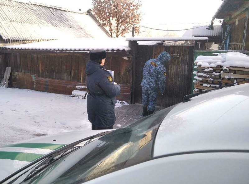 В Хакасии под контролем судебных приставов снесли незаконную пристройку к магазину