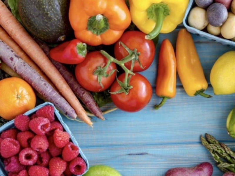 Яркие овощи и фрукты способны улучшать настроение