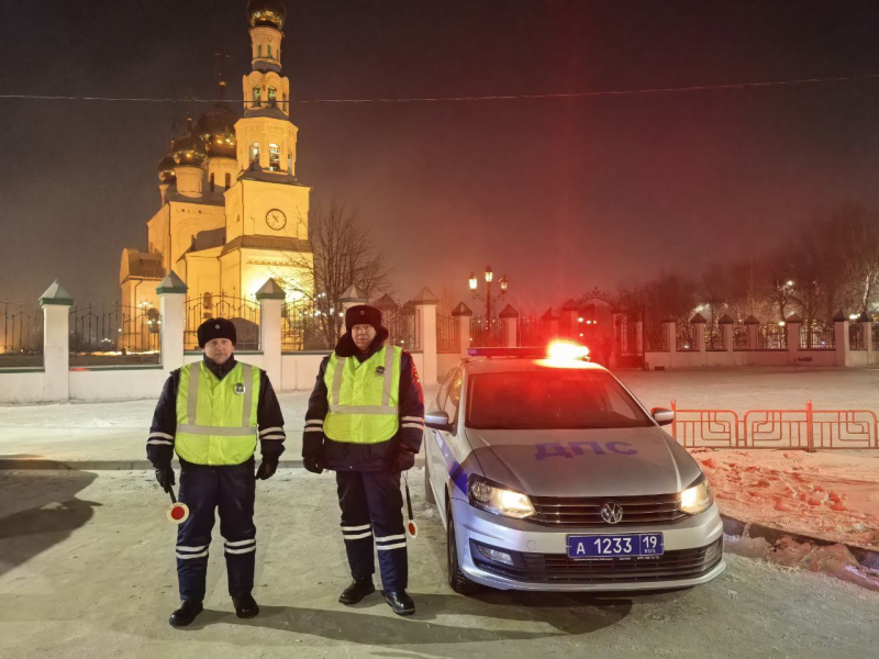 В Хакасии сотрудники правоохранительных органов обеспечили безопасность мероприятий, посвящённых празднованию Крещения Господня